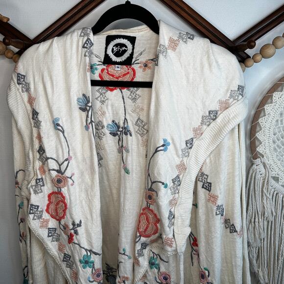 BIYA Johnny Was Hooded Floral Embroidered Cotton Knit Cardigan - Picture 2 of 7
